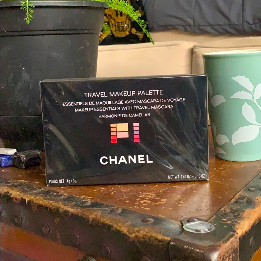 CHANEL NIB Makeup Palette